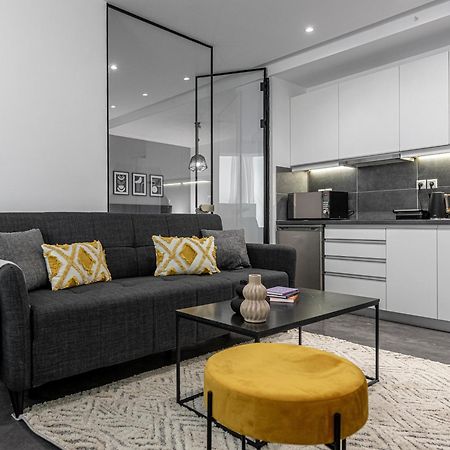 Phaedrus Living: City Center Luxury Flat Loukianou Atenas Exterior foto
