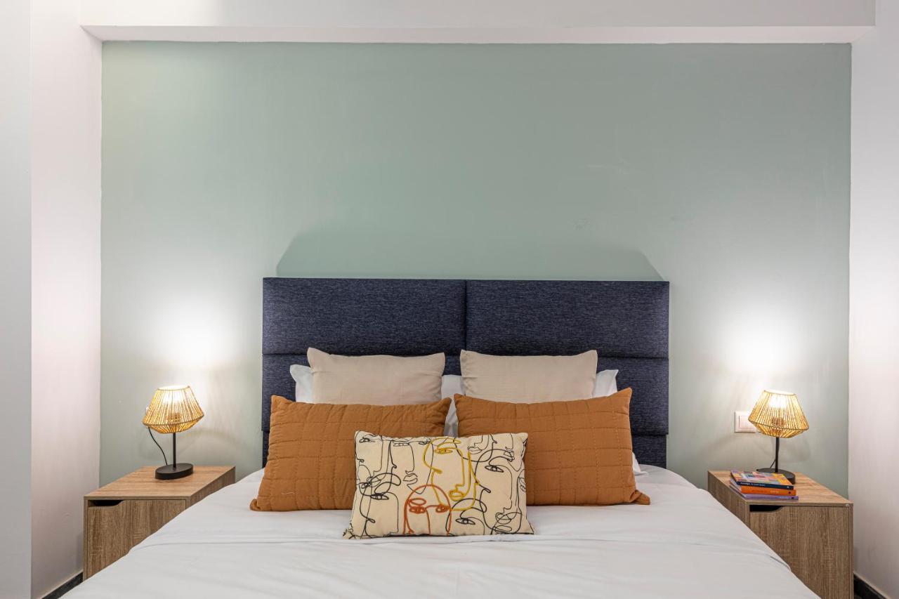 Phaedrus Living: City Center Luxury Flat Loukianou Atenas Exterior foto